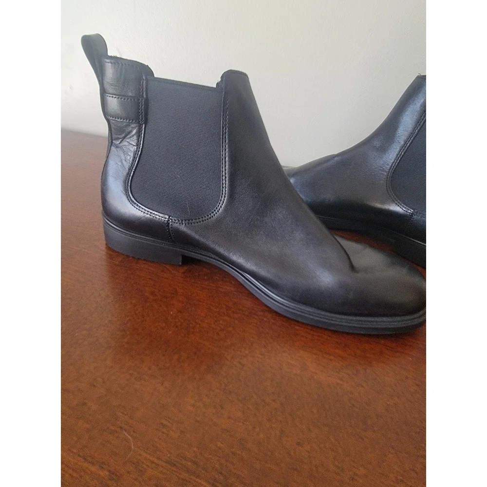 ECCO Dress Classic 15 Women's Black Leather Chelsea Ankle Boots Round Toe 10 EUC